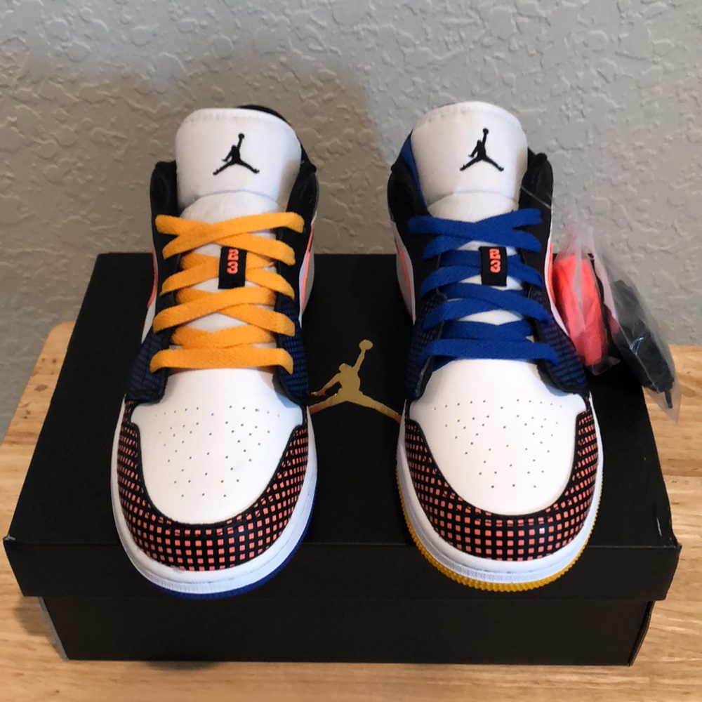 💙💛NIKE AIR JORDAN 1 LOW MMD BG SNEAKERS💛💙 - Picture 4 of 9